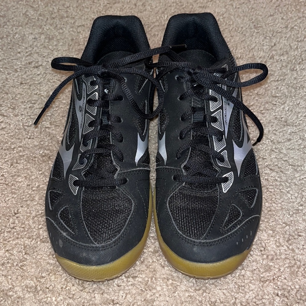 Volleyball shoes